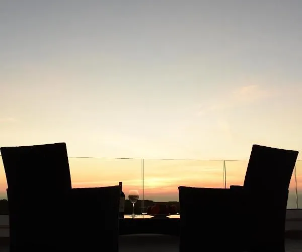 Sunset And Seaview -brand New Lägenhet