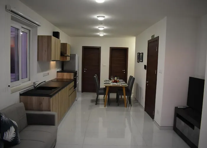 Sunset And Seaview -brand New Lägenhet