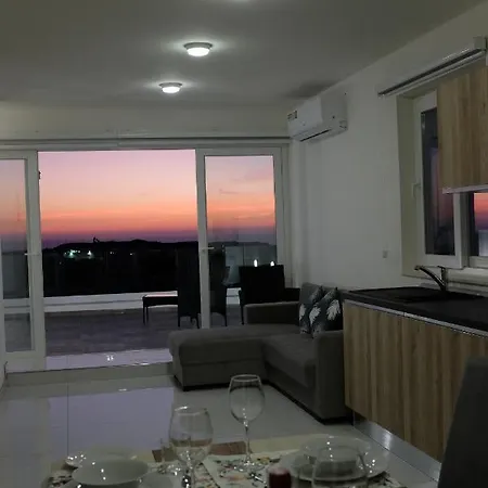 Sunset And Seaview -brand New Apartmán *