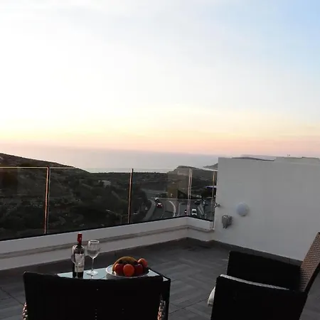 Sunset And Seaview -brand New Apartmán