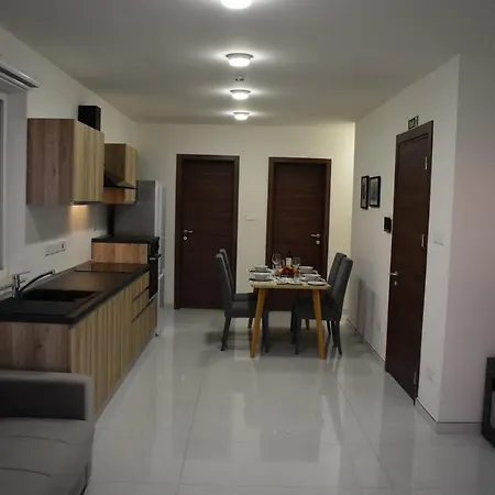 Sunset And Seaview -brand New Apartmán